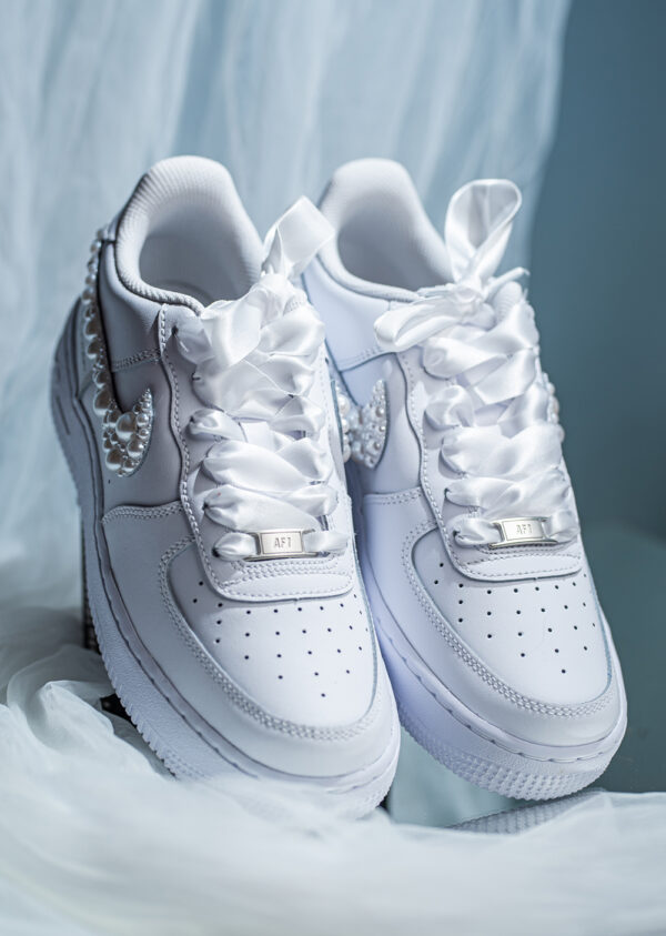 SIGNATURE - BRIDE WEDDING CUSTOM SNEAKER - Image 4
